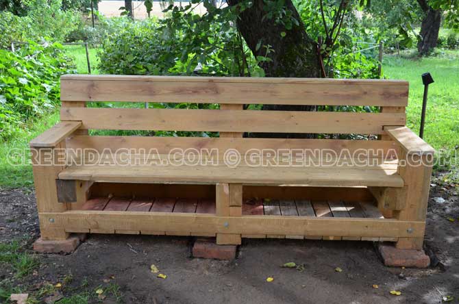 Садовая скамейка со спинкой и 
подлокотниками своими руками.
